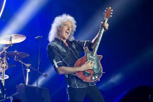 Queen, Brian May smentisce le voci sui social di un tour d'addio: 