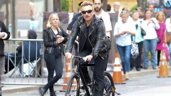 Bono ha ricostruito il suo incidente in bici. Ecco le foto