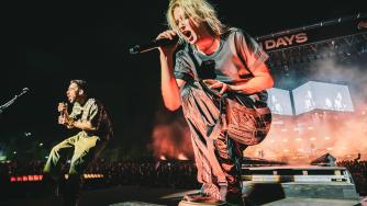 Linkin Park, Mike Shinoda: "Non sapevamo come Emily avrebbe reagito dal vivo con i brani di Chester. Ma ha spaccato!"