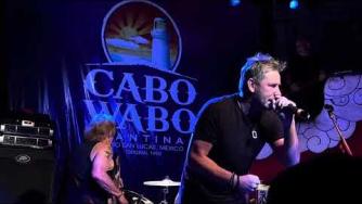 Nickelback, Chad Kroeger ha cantato Enter Sandman dei Metallica durante il compleanno di Sammy Hagar. Guarda il video