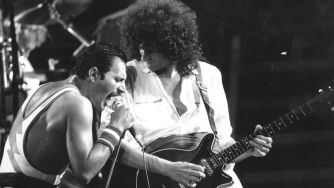 Freddie Mercury, Brian May ricorda gli ultimi anni: "Abbiamo cercato di tenere le arpie lontane e di proteggerlo"