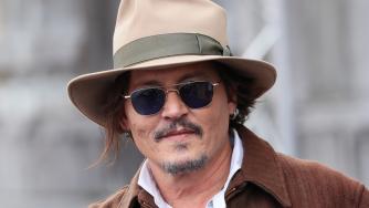 Johnny Depp e l'amore per la letteratura: la biografia che ha definito come "un capolavoro di poetica"