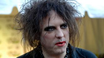 Robert Smith ha collaborato con i Twilight Sad nel nuovo singolo Waiting For The Phone Call. Ascoltalo qui