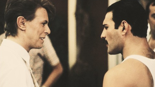 David Bowie: i grandi duetti, da Freddie Mercury a Mick Jagger. Guarda le foto e i video