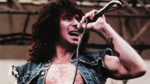 AC/DC, la storia dell'ultimo tour di Bon Scott: "Era uno dei più grandi ma si capiva che c’era qualcosa che non andava"