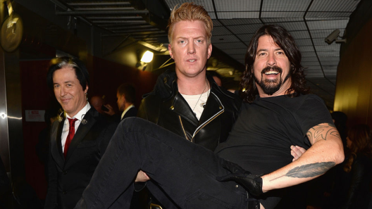 Dave Grohl, Josh Homme e quelle due settimane che cambiarono per sempre Queens of the Stone Age e Foo Fighters