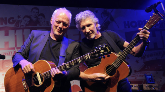 Pink Floyd, Roger Waters difende gli assoli di David Gilmour: "sono tra i migliori nella storia del rock"