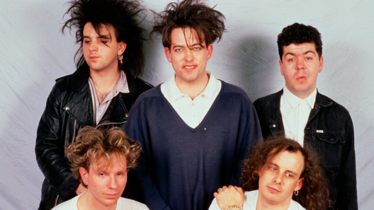 The Cure, Pornography: dal trionfo discografico ai litigi tra Robert Smith e Simon Gallup. Scopri la storia