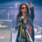 Aerosmith, il vero motivo per cui Steven Tyler avvolge teli e sciarpe attorno al microfono: "così non rimanevo mai senza"