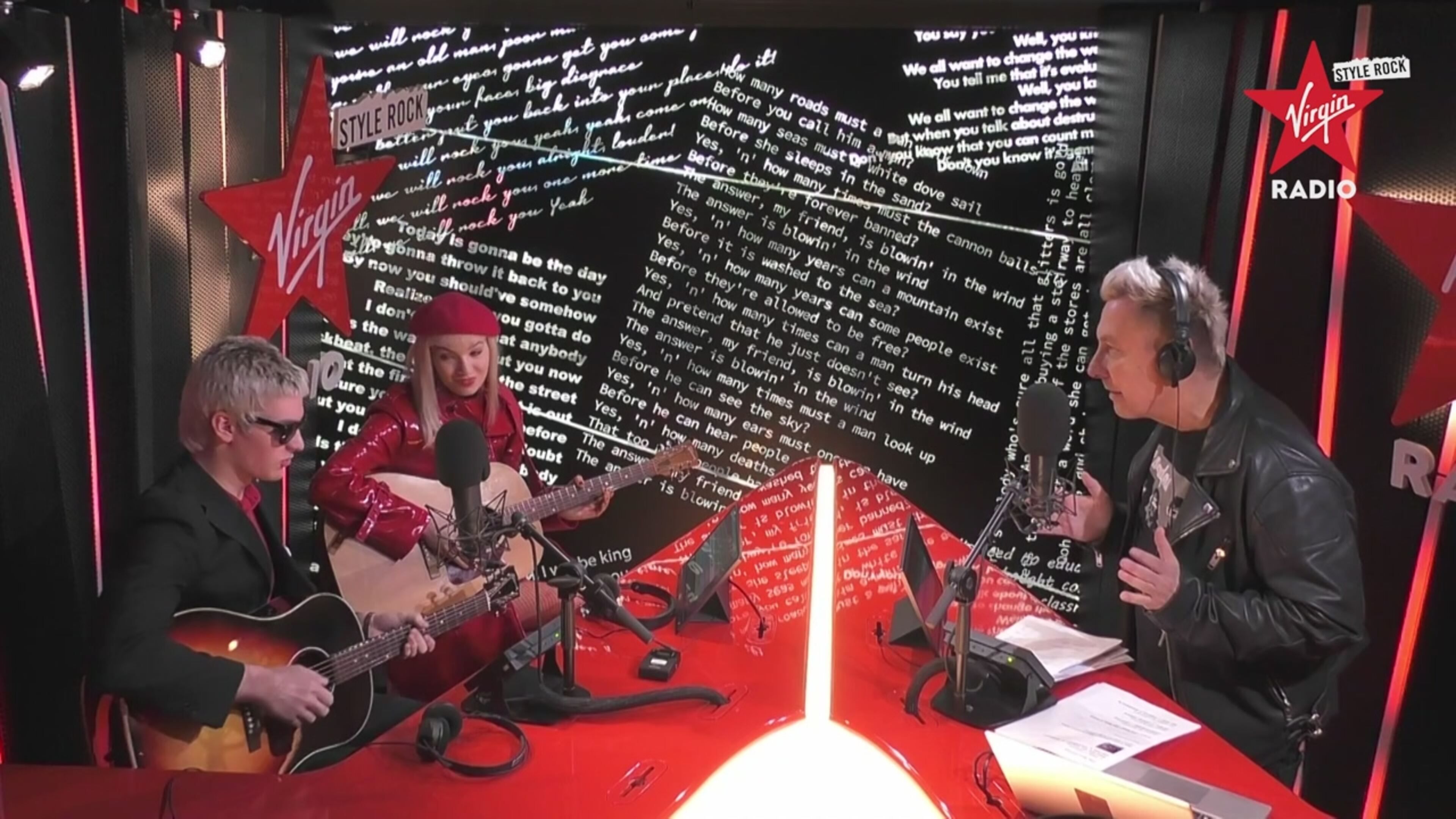 The Molotovs: guarda l&#8217;intervista e il live a Virgin Radio